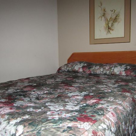 Red Coach Inn 100 Mile House Luaran gambar