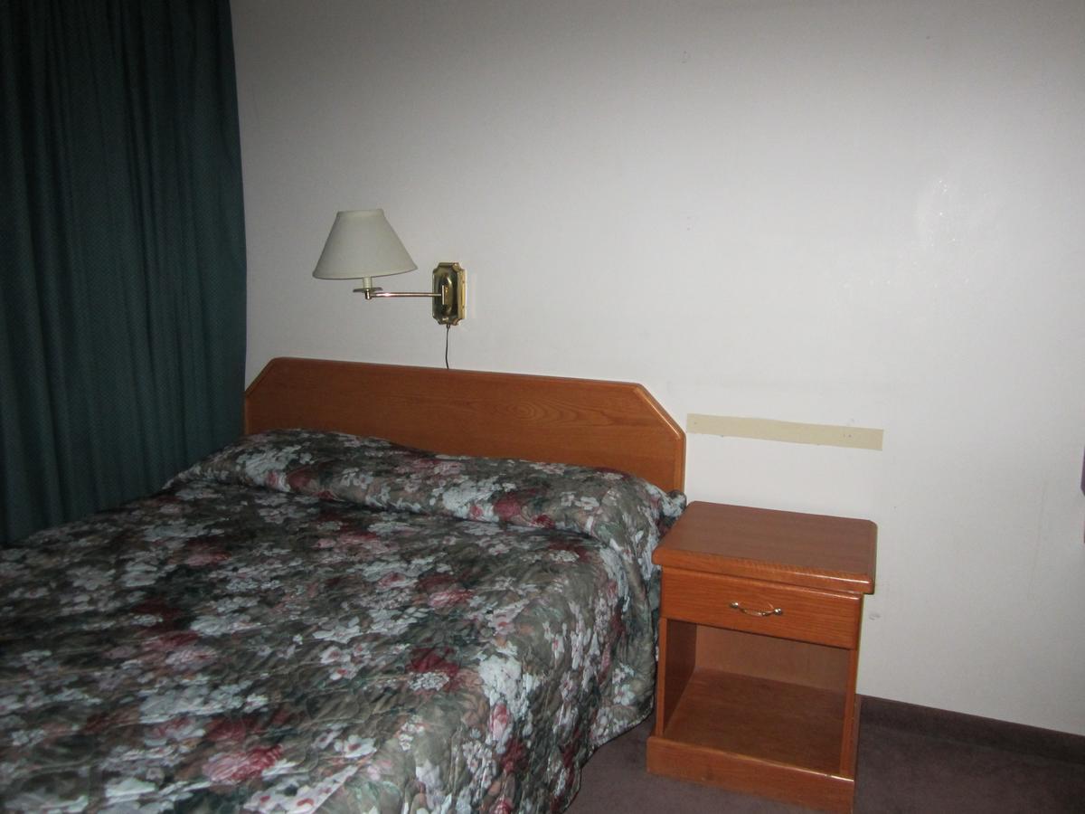 Red Coach Inn 100 Mile House Luaran gambar