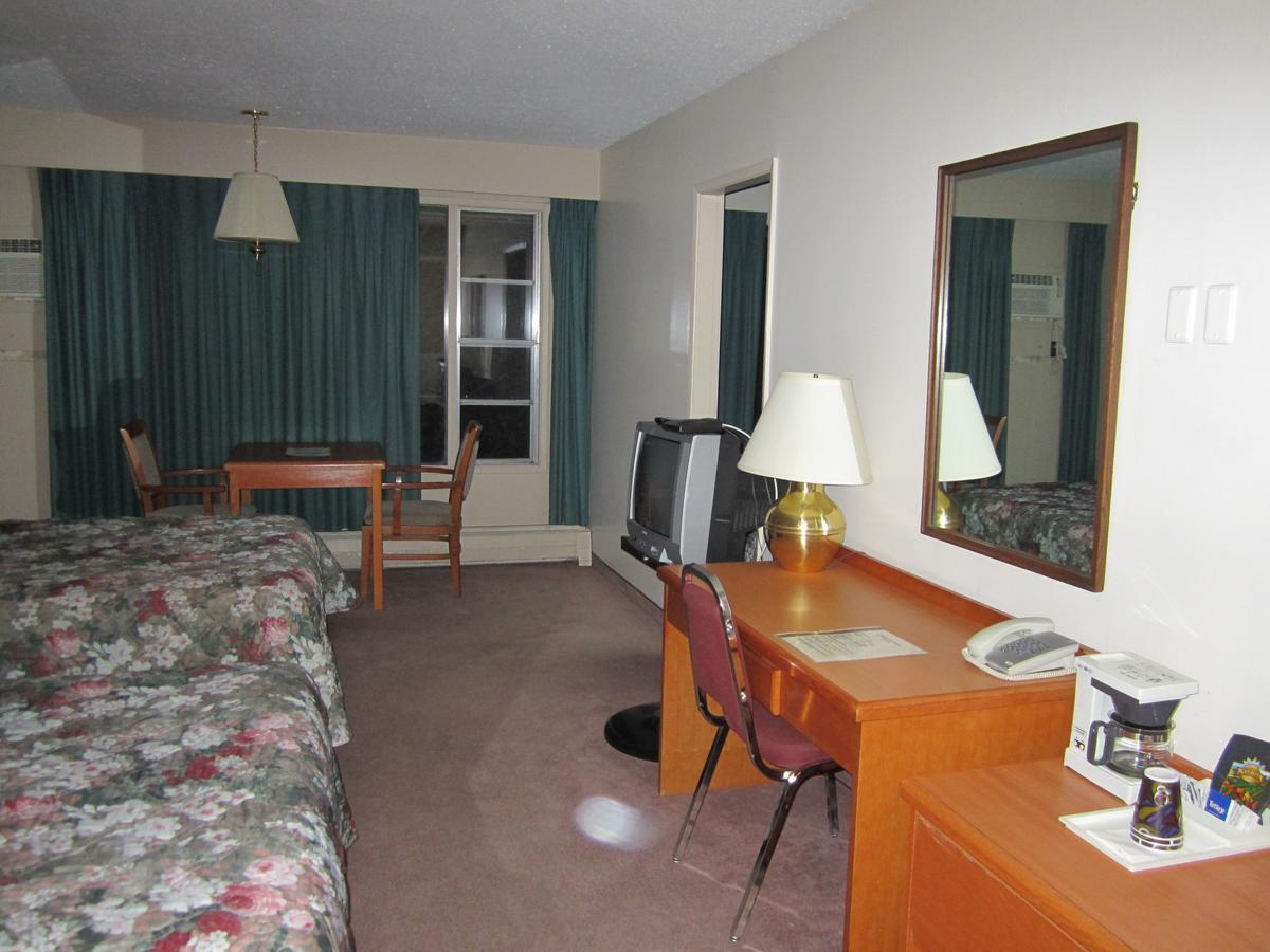 Red Coach Inn 100 Mile House Luaran gambar