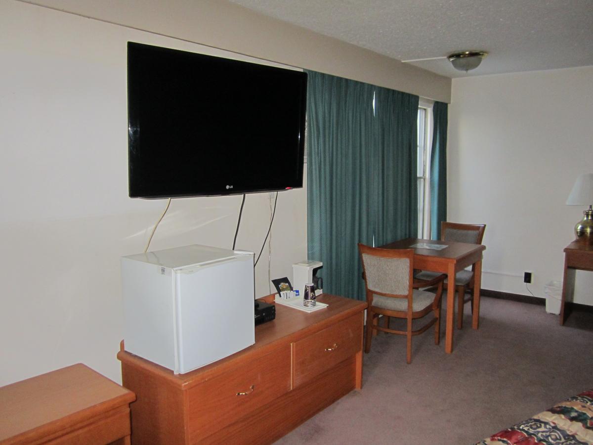 Red Coach Inn 100 Mile House Luaran gambar