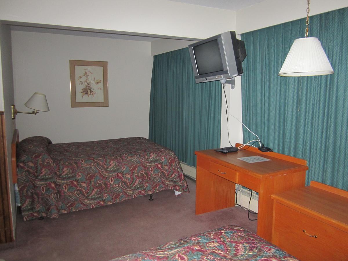 Red Coach Inn 100 Mile House Luaran gambar